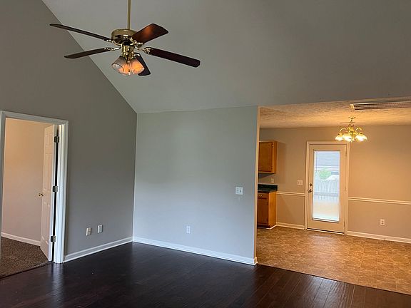 4th image of 108 Royal Garden Dr