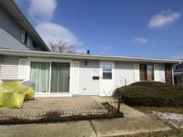 231 Barcliffe Ln Unit 1012, Schaumburg, IL 60194