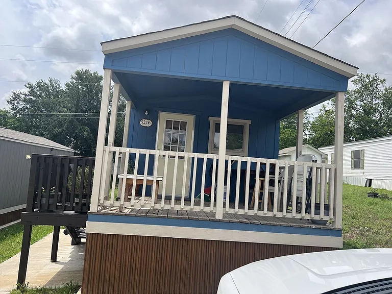 5216 Guthrie St — Photo 1