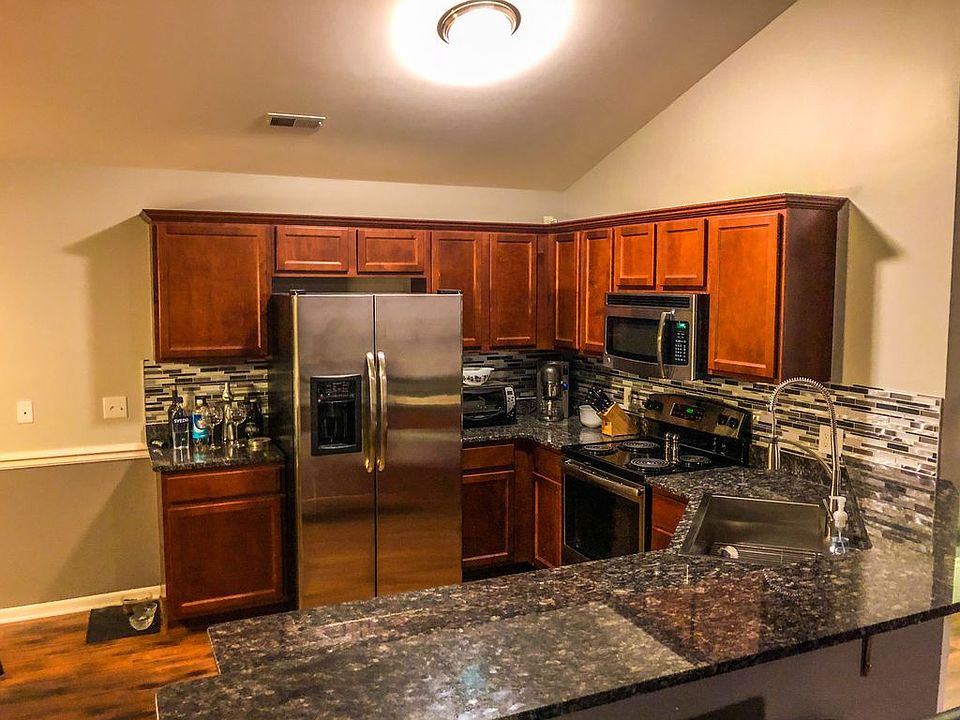 2nd image of 49188 W Woods Dr