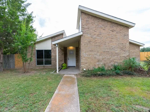 410 Southgate Dr, Mount Pleasant, TX 75455