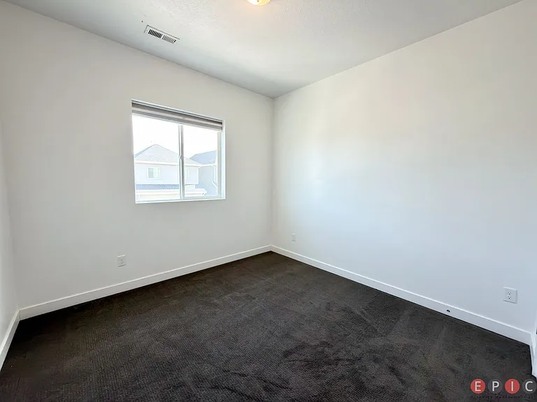 4430 W 2550 N — Photo 25