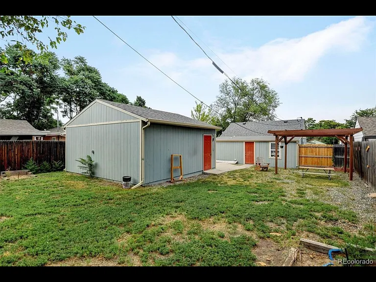 1015 S Newton St — Photo 10