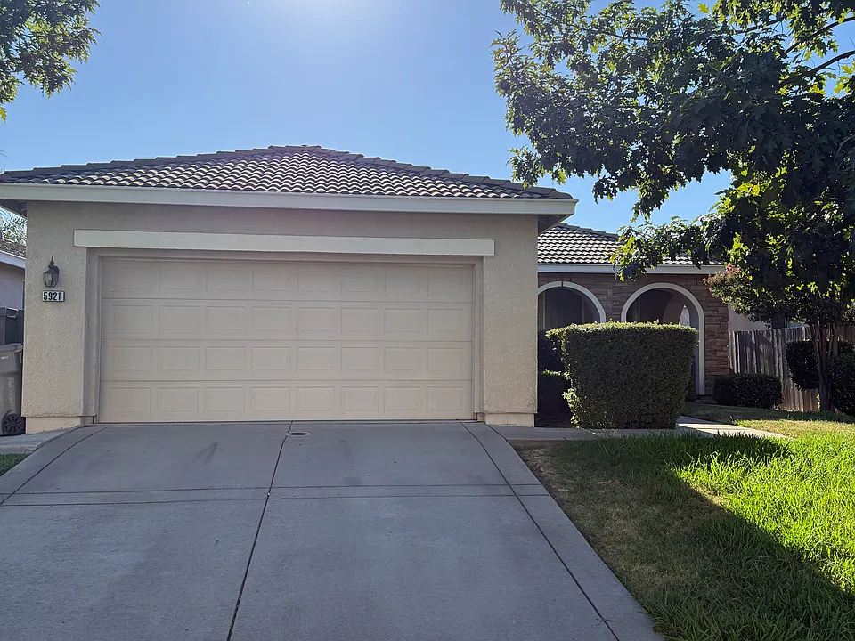 5921 Caddington Way