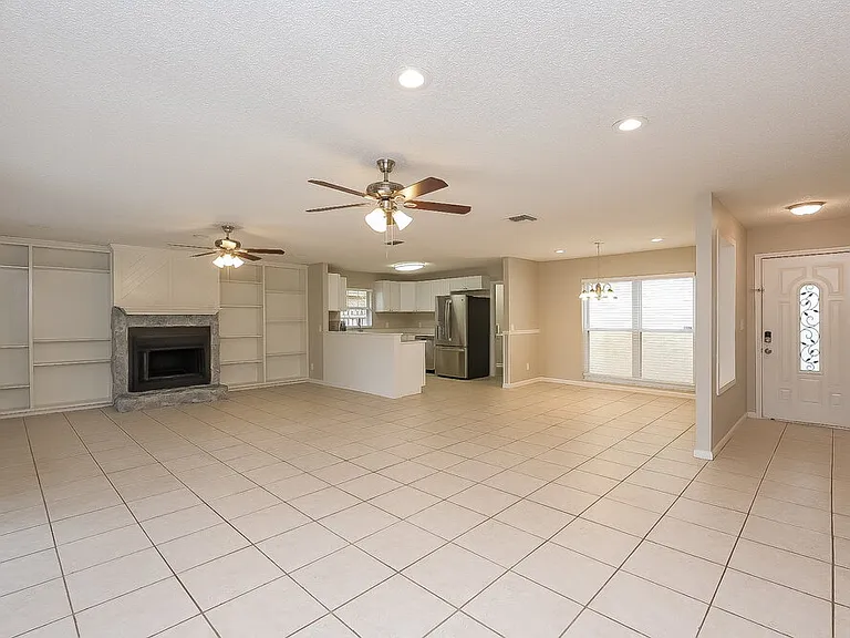 15709 Squirrel Tree Pl — Photo 5
