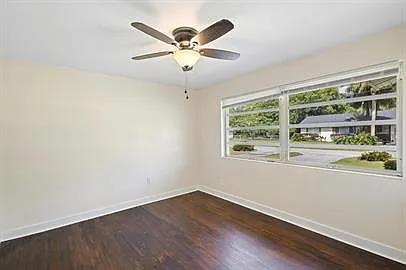 420 N Fairview Ave — Photo 6