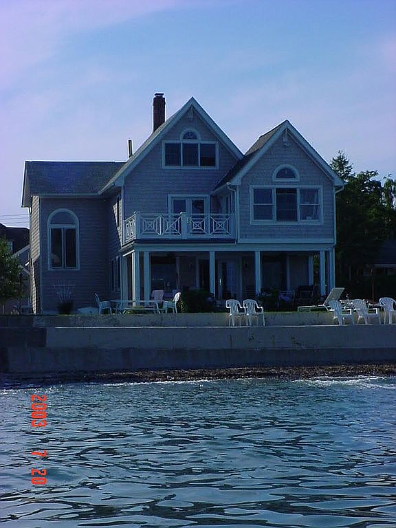 83 Beach Ave, Milford, CT 06460 Zillow