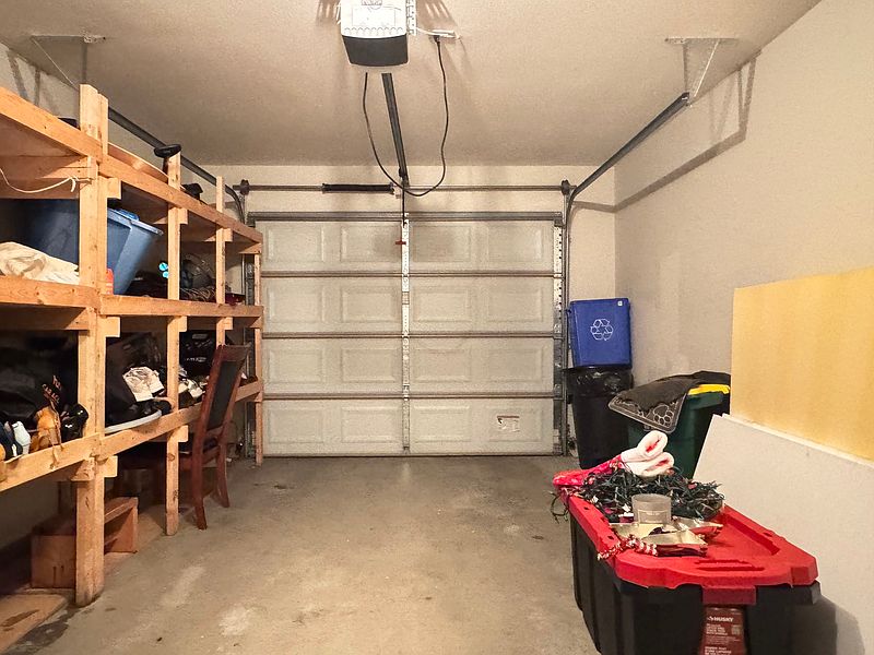 Surrey Townhouse for rent - 3 Bedrooms — photo 6