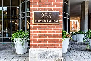 255 Richmond St E #821 — Photo 3