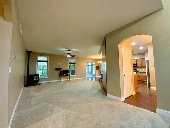 5th image of 108 Harshaville Rd