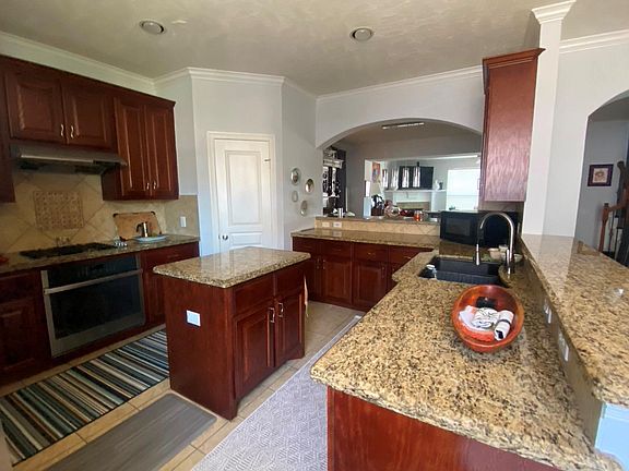 5th image of 2931 Bering Dr