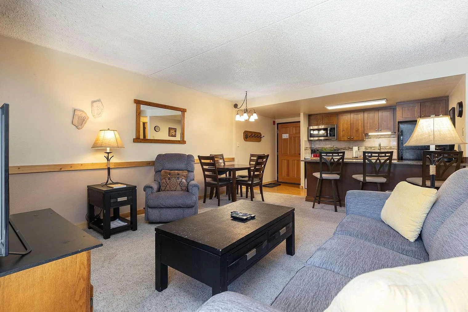 1 bed, 1.0 bath, $2,319 — Photo 3