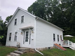 1024 Main Rd, Tiverton, RI 02878