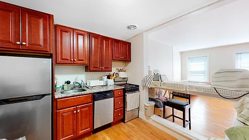 289 Beacon St #10 Photo 1