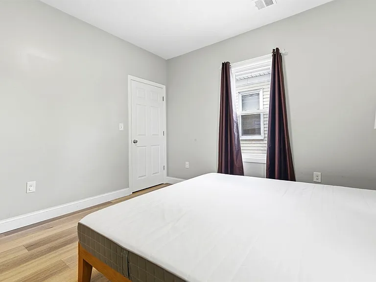 125-127 Arsenal St #2 — Photo 9