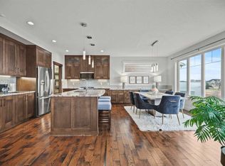 51 S Cimarron Springs Cir, Okotoks, AB T1S0M2