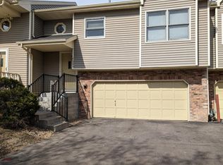 7243 Bren Ln, Eden Prairie, MN 55346