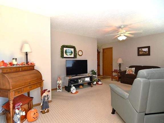2nd image of 7542 Meridian Ave