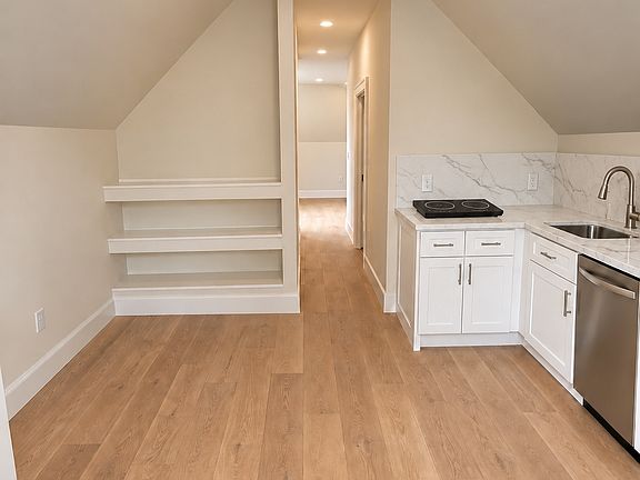4th image of 1649 Coventry Rd #3