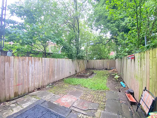 Rented by Realty Collective | media 20