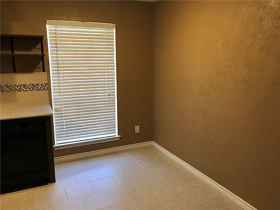 3rd image of 14520 Briarcrest Ln