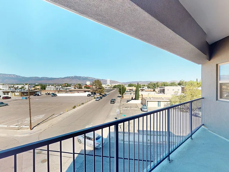 Platinum Apartments — Photo 36