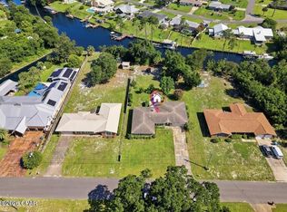 2306 Pretty Bayou Island Dr, Panama City, FL 32405