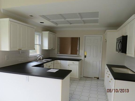 5th image of 529 River Oaks Ln