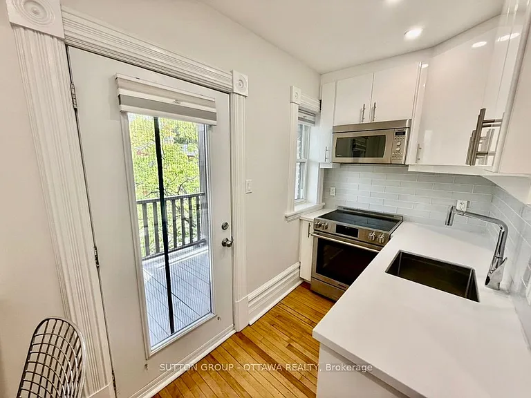 149 Saint Andrew St #2A — Photo 17