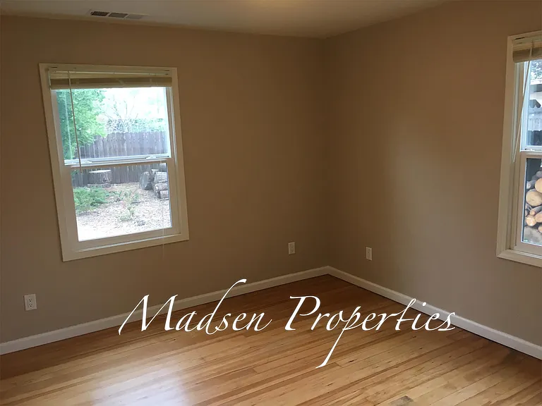 1618 Sunset Ave — Photo 32