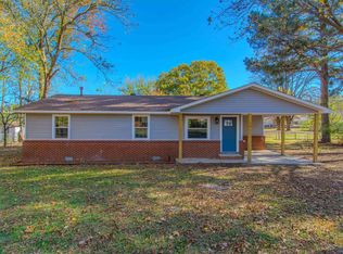 1004 N Holly St, Beebe, AR 72012