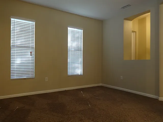 560 Loxley Ct — Photo 7