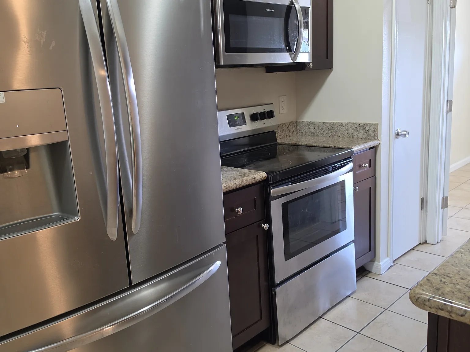 112 Duke Dr — Photo 2