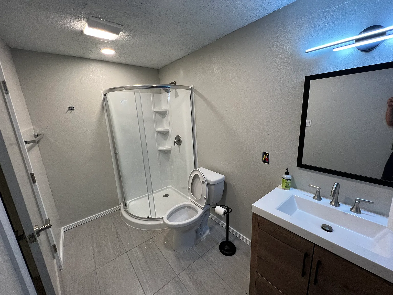 2 bed, 876 sqft, $2,800 — Photo 3