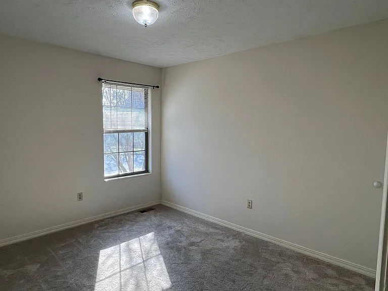 4345 S Roanoke Ave — Photo 10