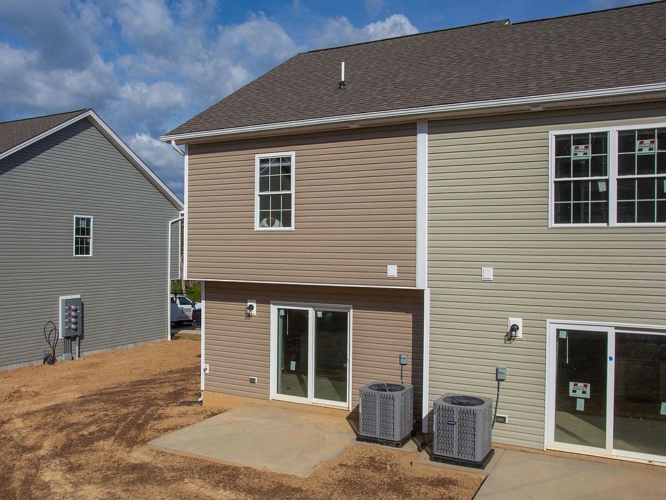 2nd image of 1317 Owen Ln