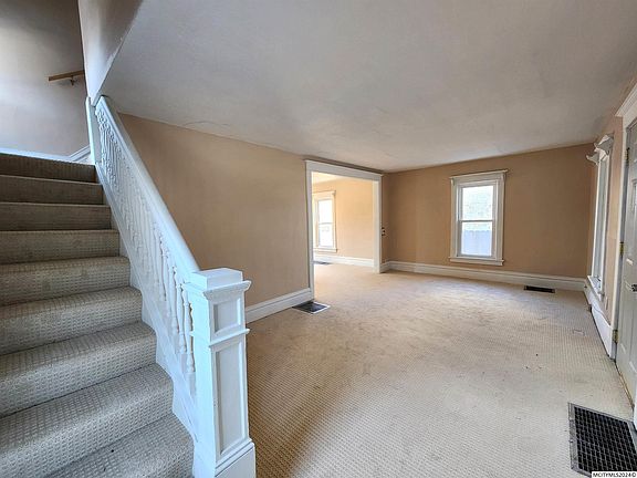 3rd image of 321 14th St NW