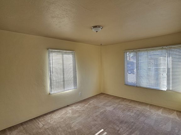 4th image of 963 Dillo St