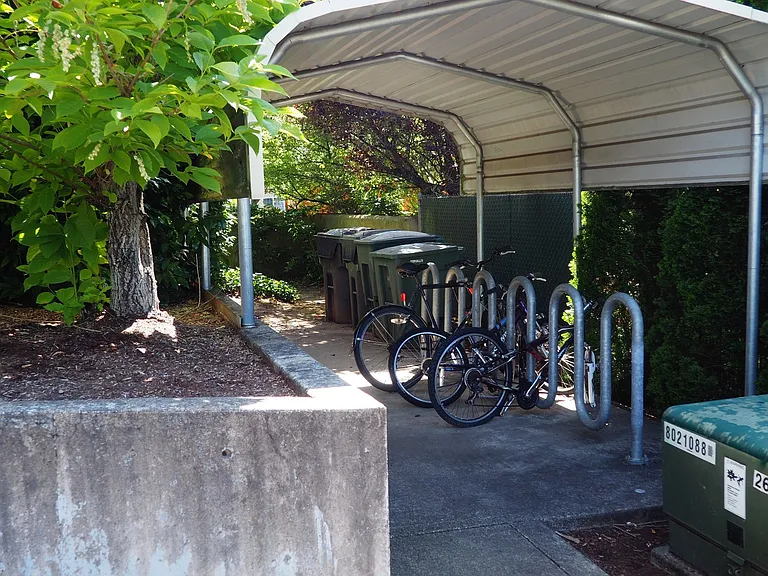 Grayson Apartments — Photo 13