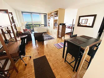 Rented by Apartment Luxe Realty Group, Inc