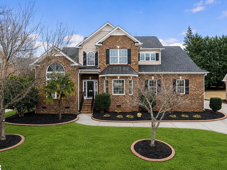 1st image of 207 Traymore Way