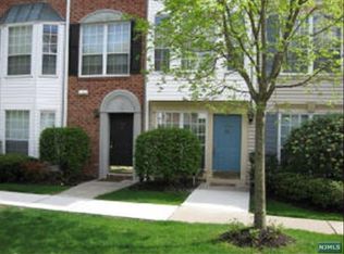 735 Pepperidge Rd, Mahwah, NJ 07430