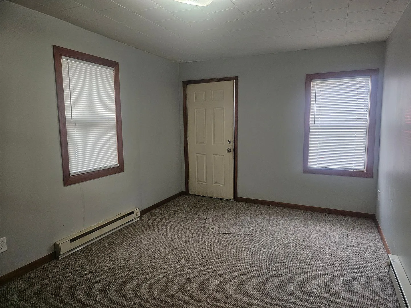 1020 West 5th Street — Photo 2