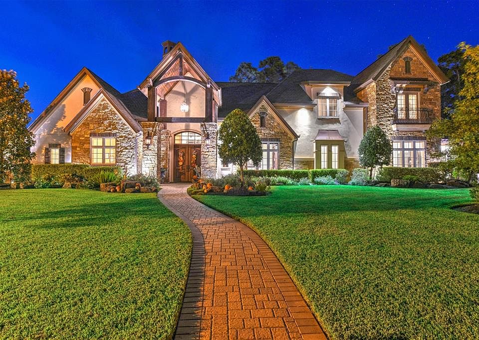 1st image of 18 Oak Cove Ln