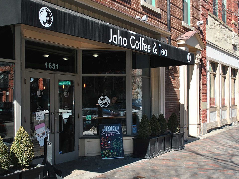 Our neighborhood is chock full of conveniences like cafes, shops, gyms, banks, cleaners and more