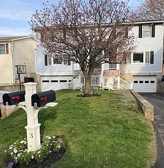 3 Hawthorne St S #A Photo 1