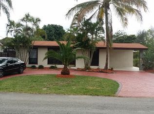 8930 SW 156th St, Palmetto Bay, FL 33157