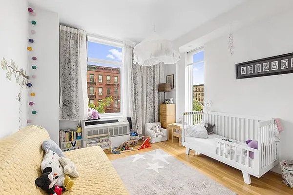 Rented by Maz Group NY | media 9