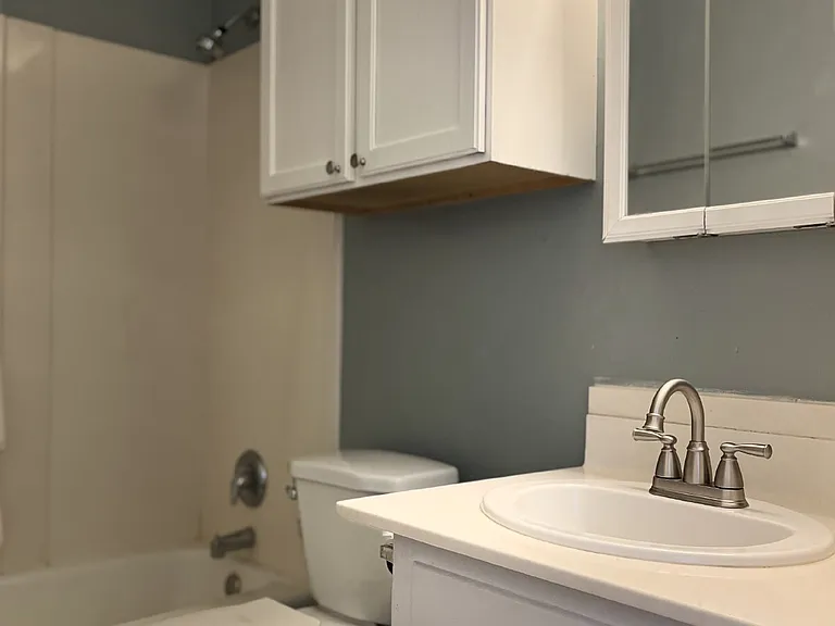 2423 22nd Pl #B — Photo 12
