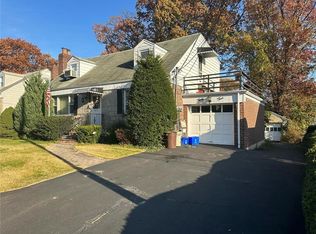34 Thurton Pl, Yonkers, NY 10704